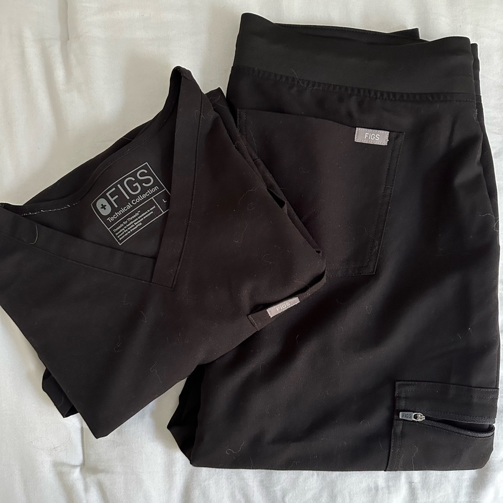 Black FIGS Scrub Set